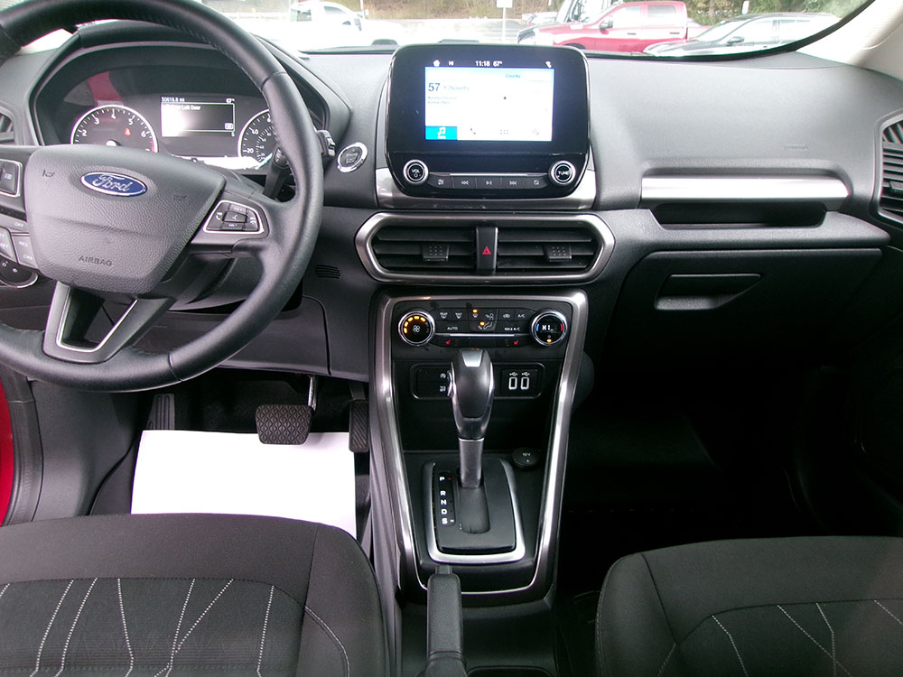 
								FORD ECOSPORT SE full									