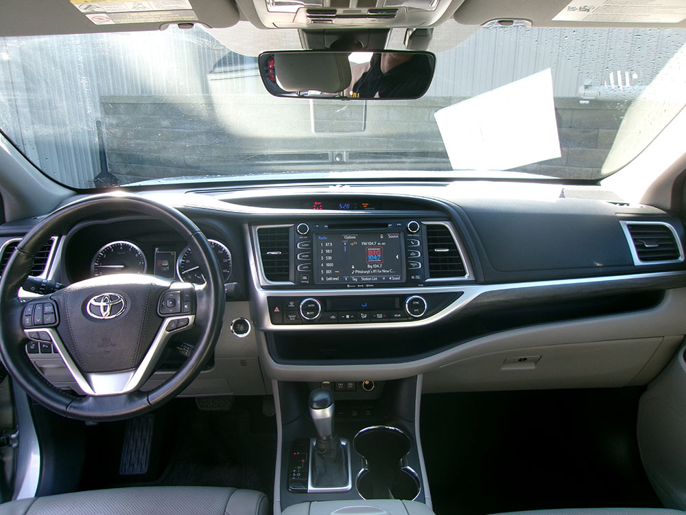 
								TOYOTA HIGHLANDER LIMITED full									