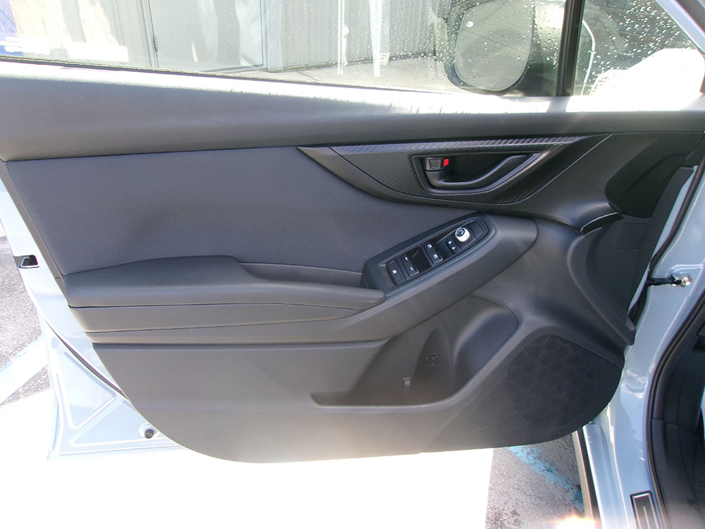 
								SUBARU CROSSTREK PREMIUM full									