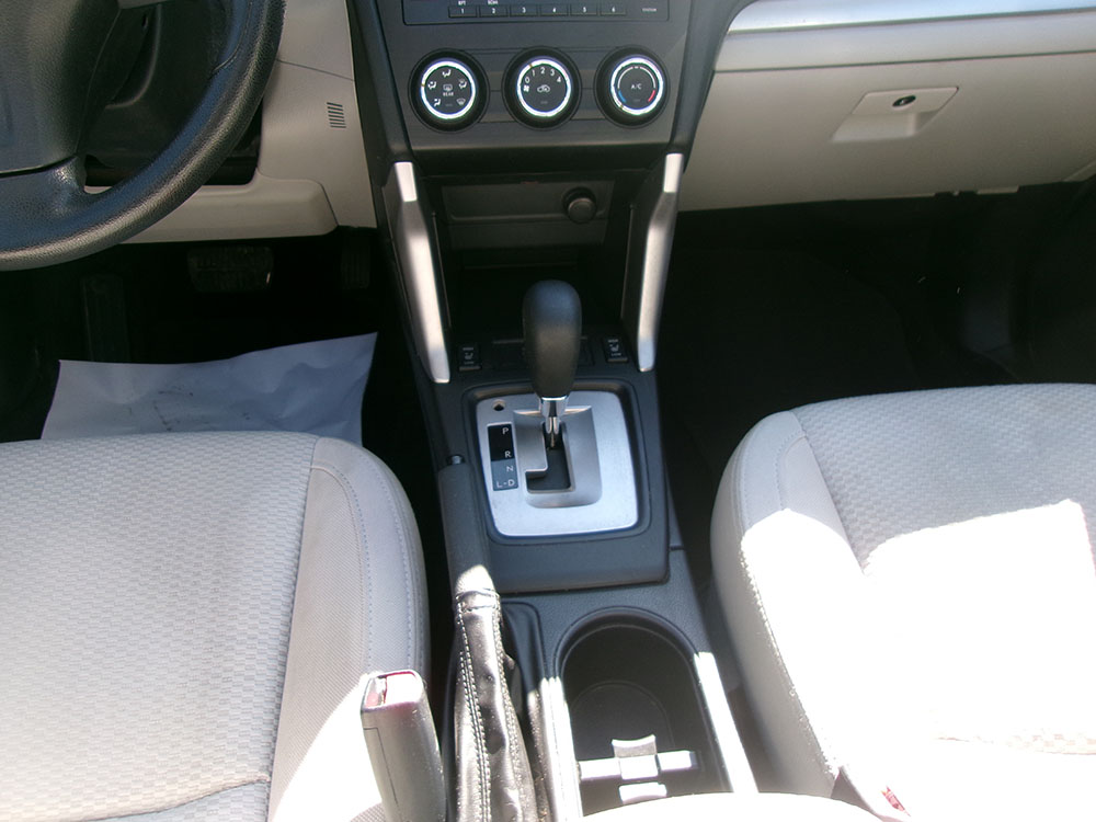 
								SUBARU FORESTER PREMIUM full									