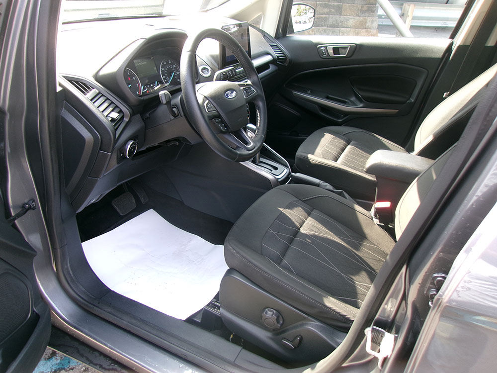 
								FORD ECOSPORT SE full									