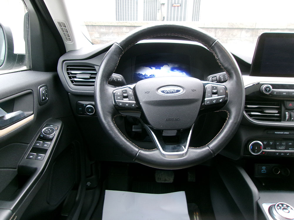 
								FORD ESCAPE TITANIUM full									