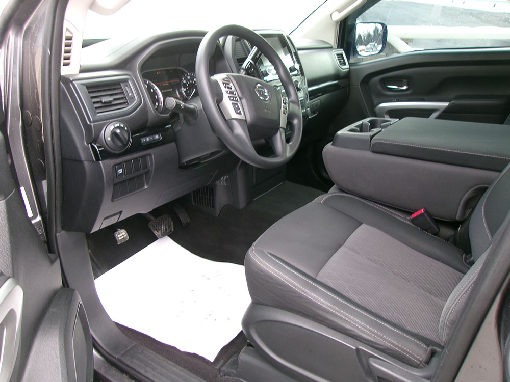 
								NISSAN TITAN SV CREW CAB full									