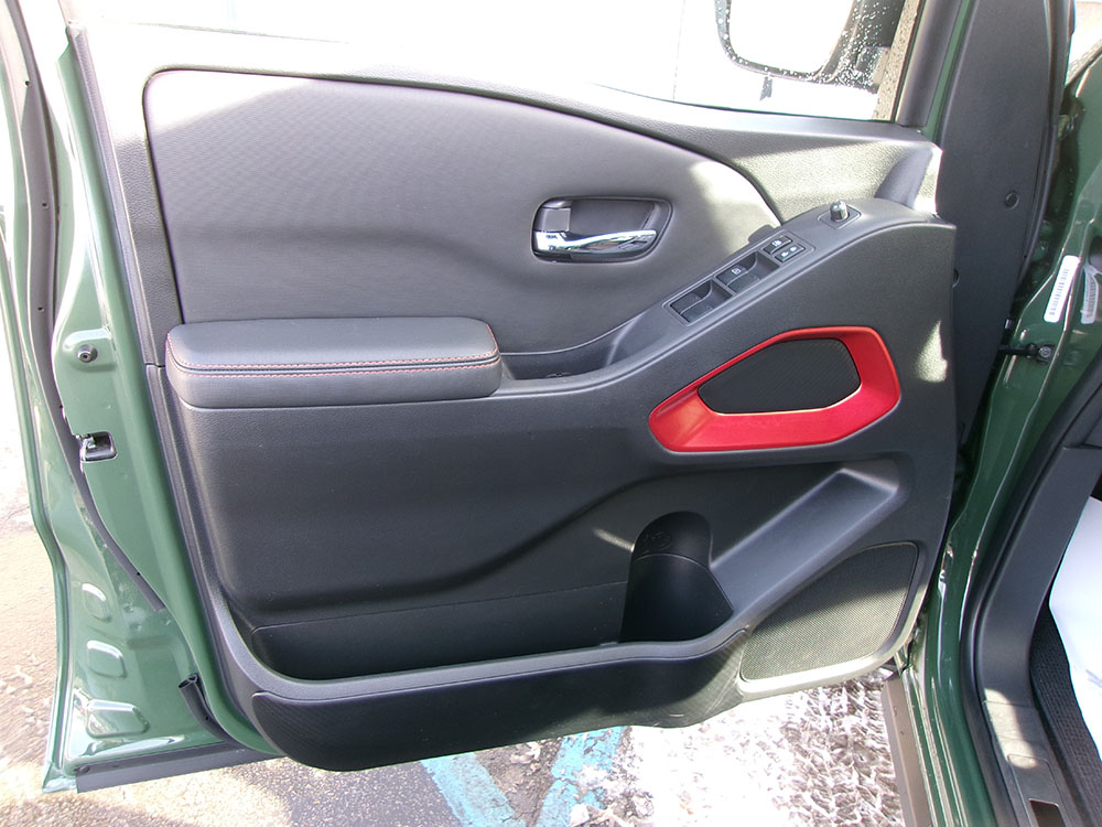 
								NISSAN FRONTIER PRO-4X CREW CAB full									