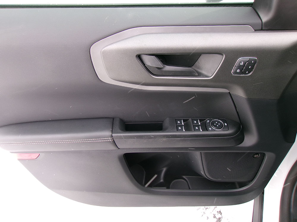 
								FORD BRONCO SPORT OUTER BANKS full									