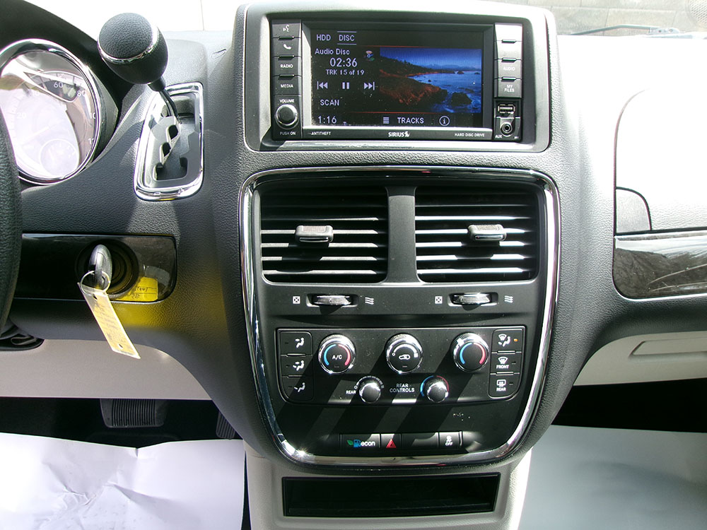 
								DODGE GRAND CARAVAN SE full									