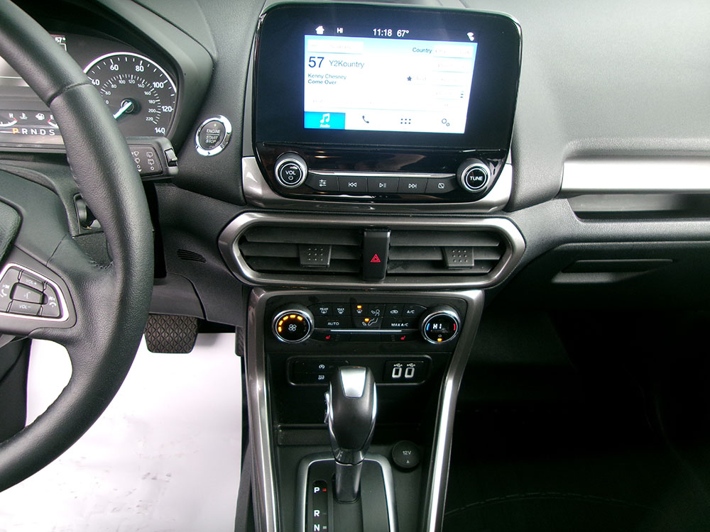 
								FORD ECOSPORT SE full									