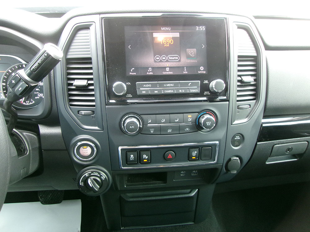 
								NISSAN TITAN SV CREW CAB full									
