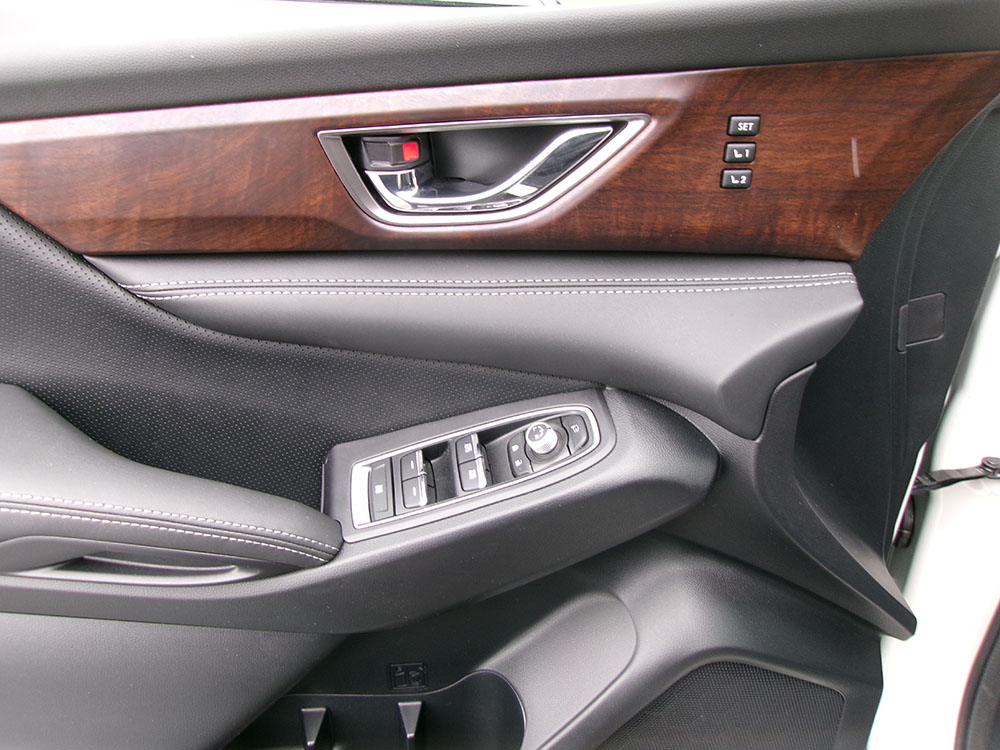 
								SUBARU ASCENT TOURING full									