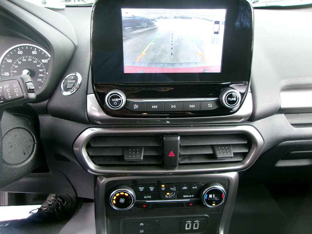 
								FORD ECOSPORT SE full									