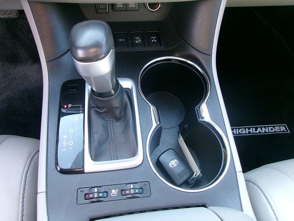 
								TOYOTA HIGHLANDER LIMITED full									