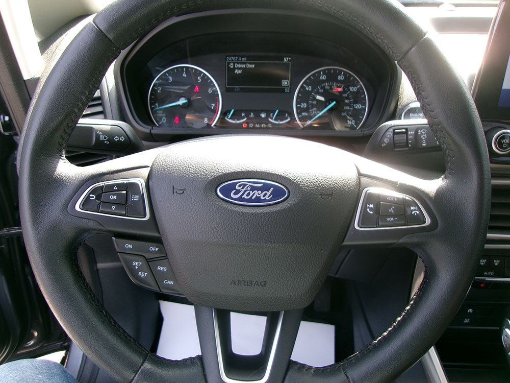 
								FORD ECOSPORT SE full									