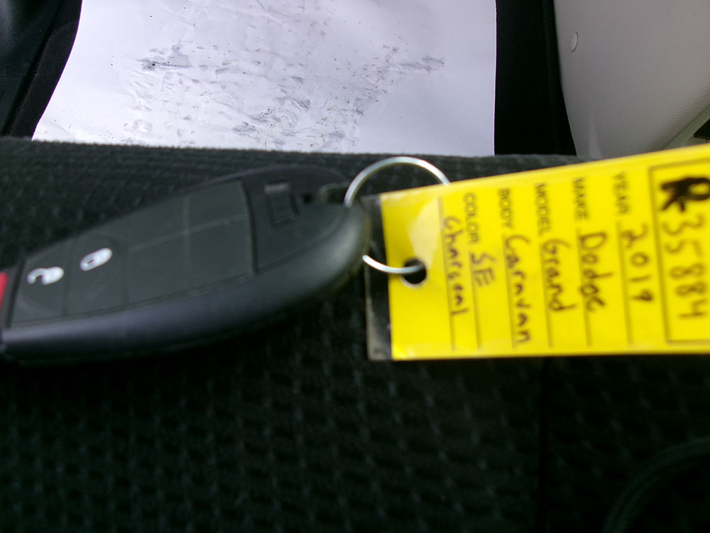 
								DODGE GRAND CARAVAN SE full									