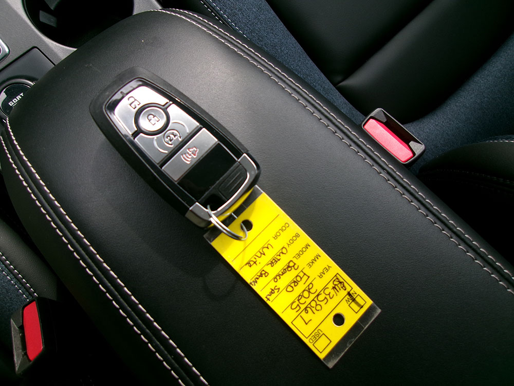 
								FORD BRONCO SPORT OUTER BANKS full									