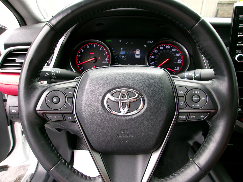 
								TOYOTA CAMRY XSE full									