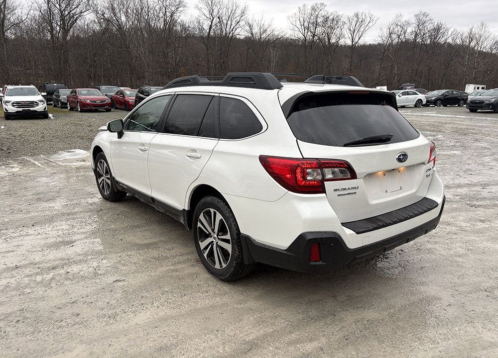 
								SUBARU OUTBACK LIMITED full									