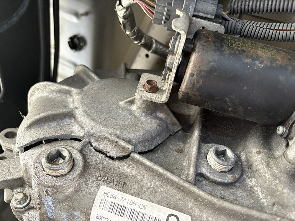 
								FORD F-250 SD XLT SUPER CREW CAB 8′ BED full									