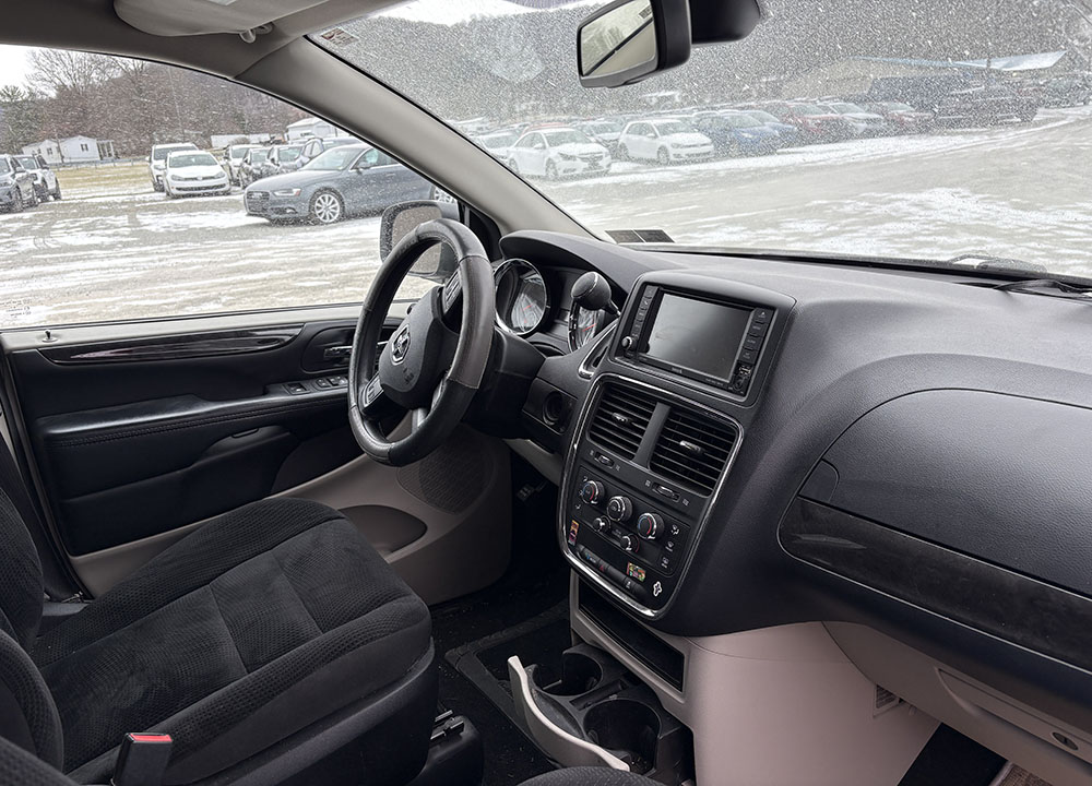 
								DODGE GRAND CARAVAN SE full									