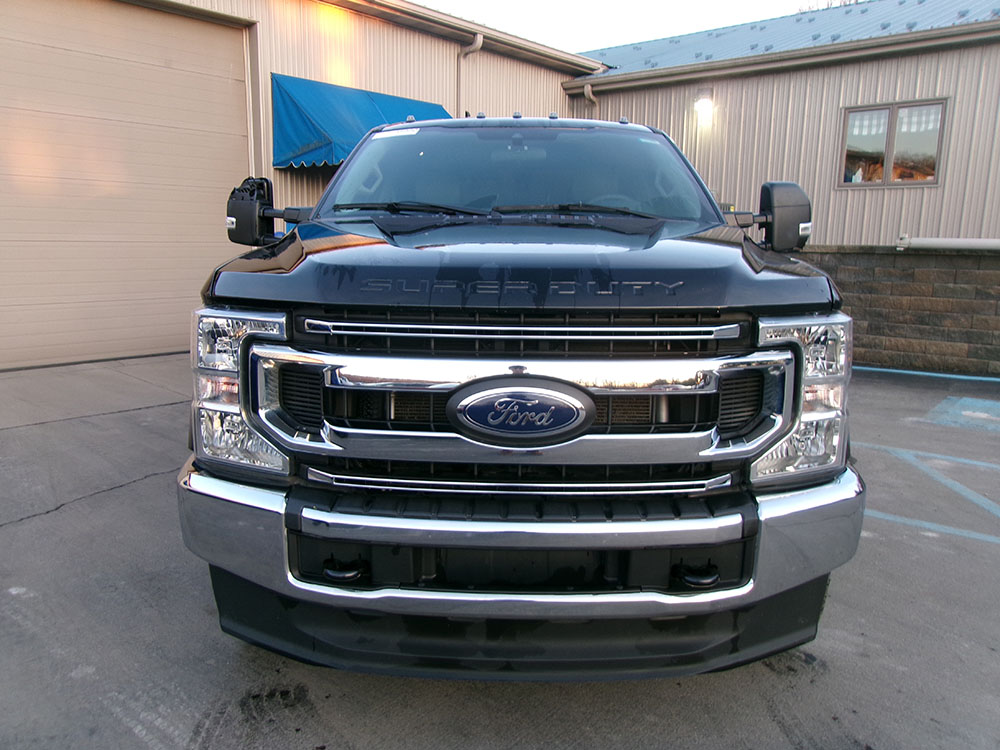 
								FORD F-250 SD FX4 SUPER CREW CAB 8′ BED full									