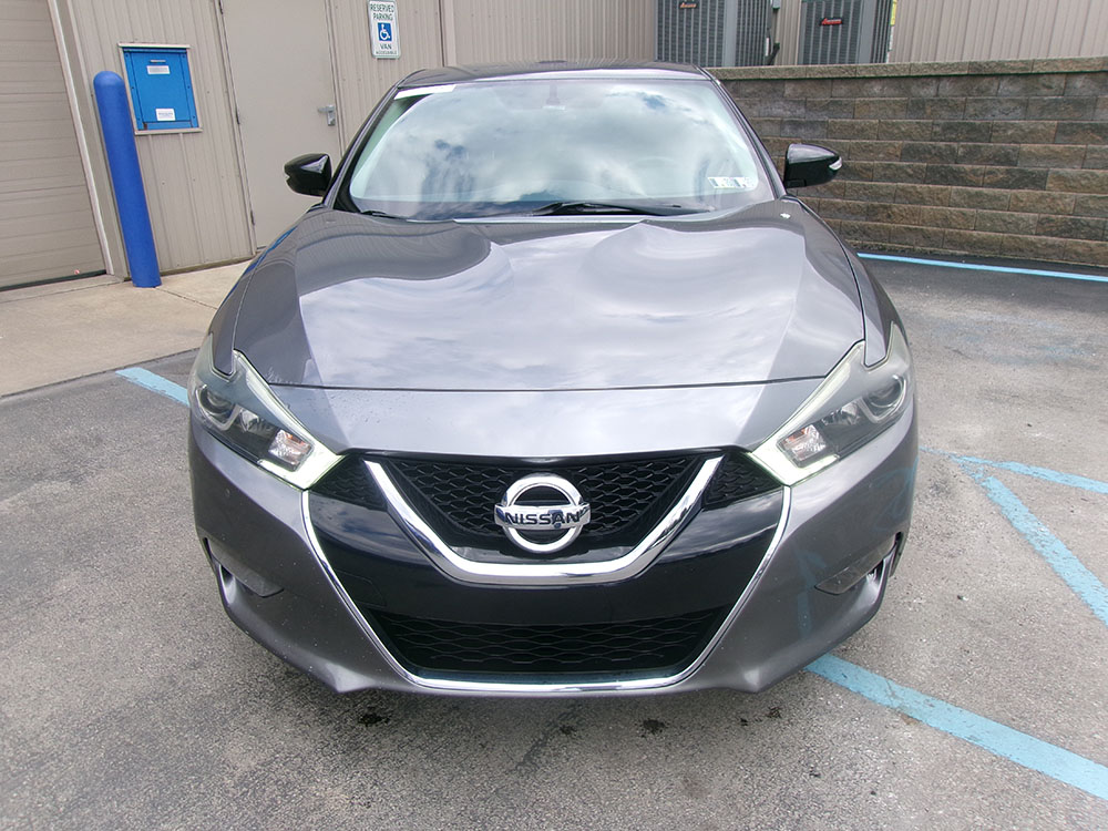 
								NISSAN MAXIMA SV full									