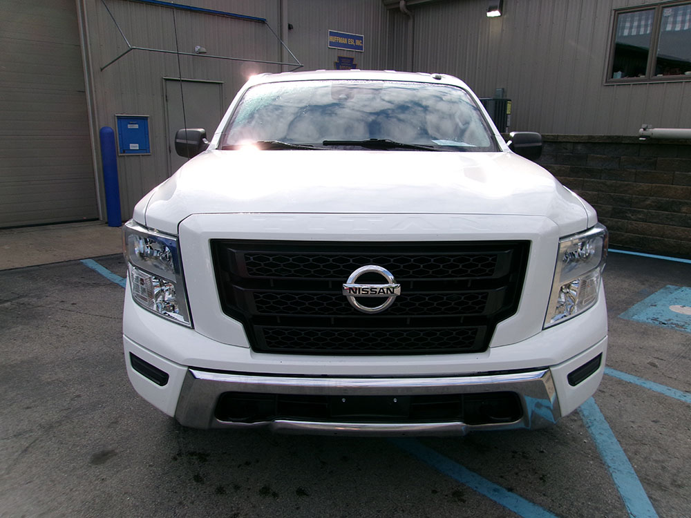 
								NISSAN TITAN SV CREW CAB full									