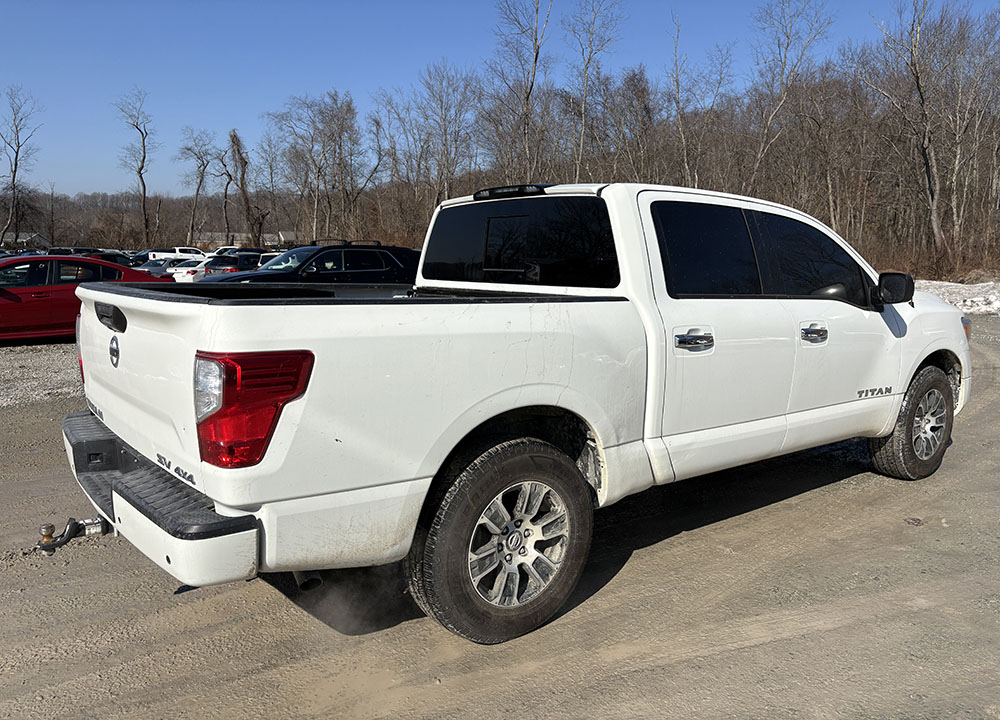 
								NISSAN TITAN SV CREW CAB full									