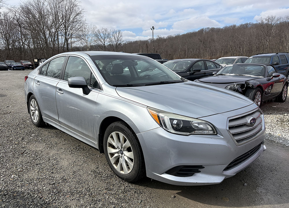 
								SUBARU LEGACY PREMIUM full									