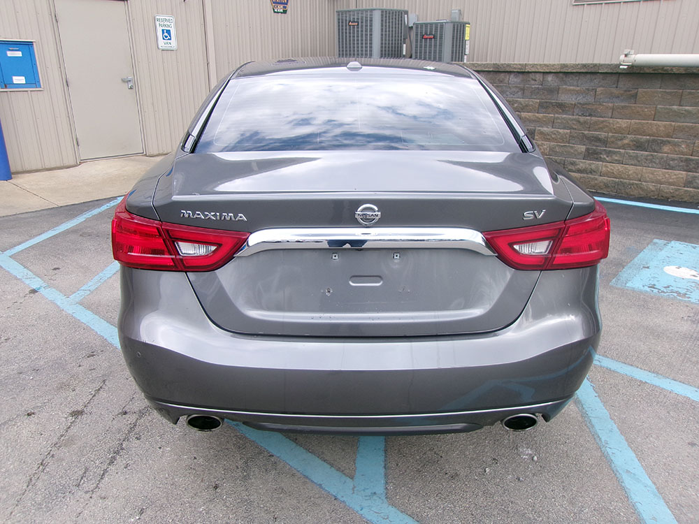 
								NISSAN MAXIMA SV full									