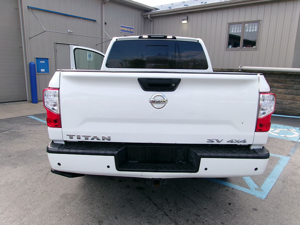 
								NISSAN TITAN SV CREW CAB full									