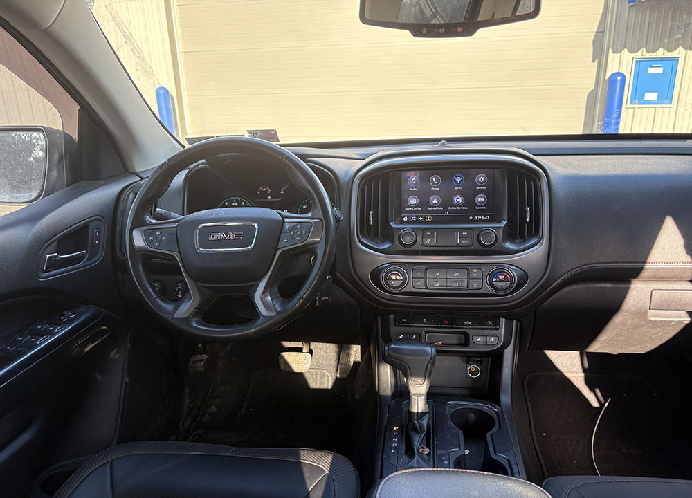 
								GMC CANYON AT4 CREW CAB full									