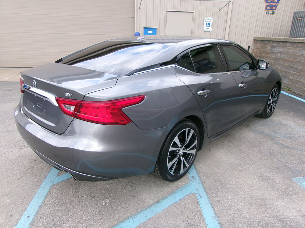 
								NISSAN MAXIMA SV full									