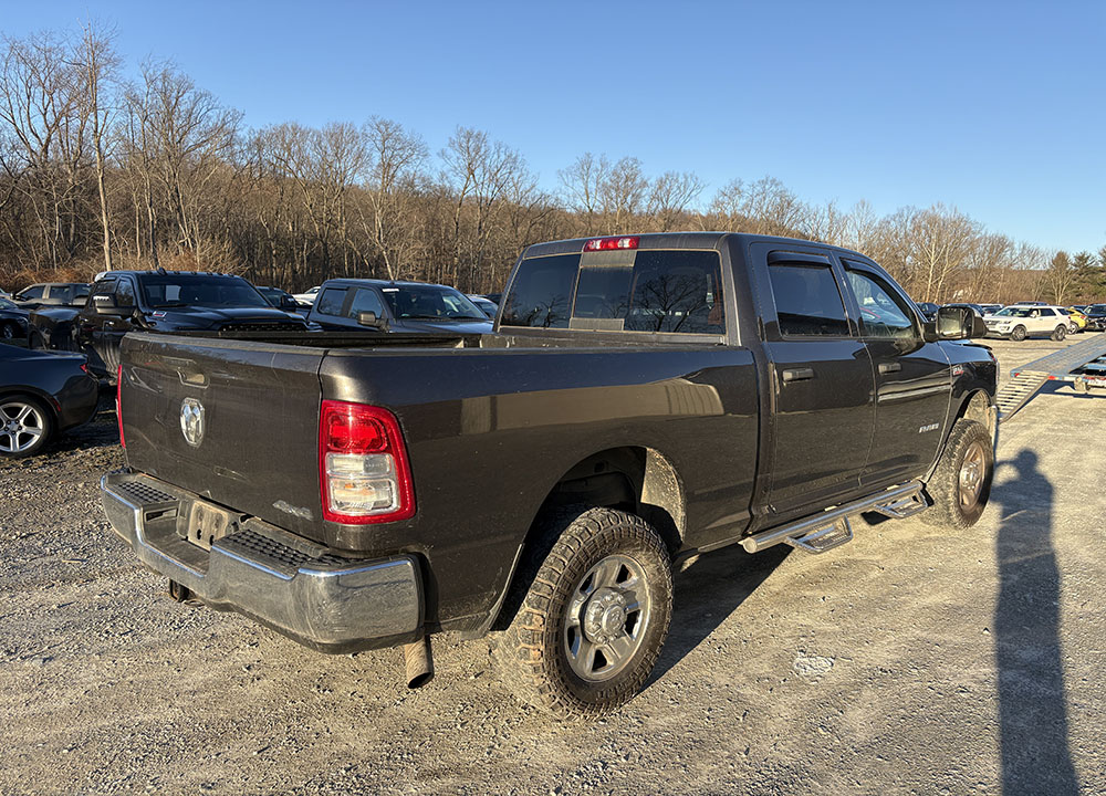 
								RAM 2500 TRADESMAN CREW CAB full									
