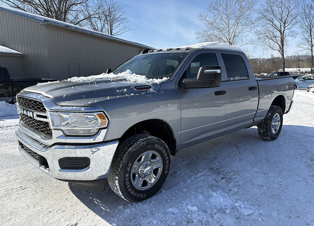 
								RAM 2500 TRADESMAN CREW CAB full									