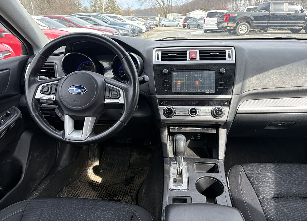 
								SUBARU LEGACY PREMIUM full									