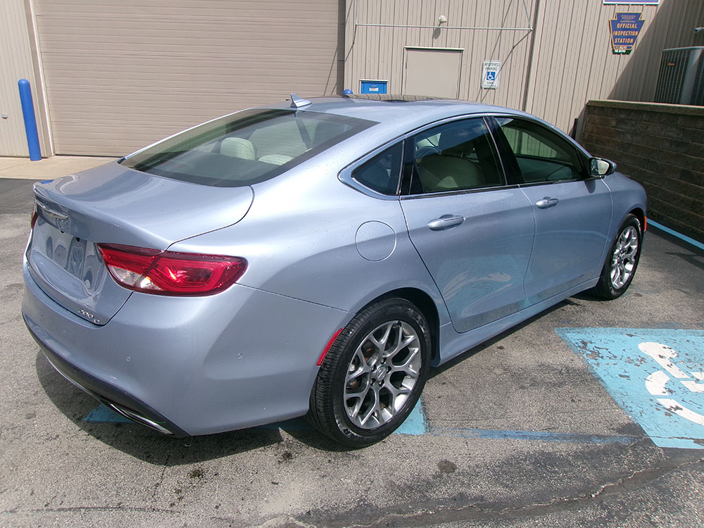 
								CHRYSLER 200 C full									
