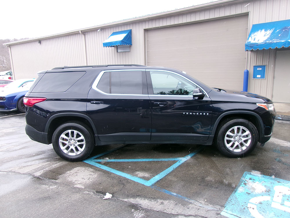 
								CHEVROLET TRAVERSE LT full									