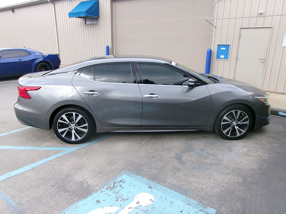 
								NISSAN MAXIMA SV full									