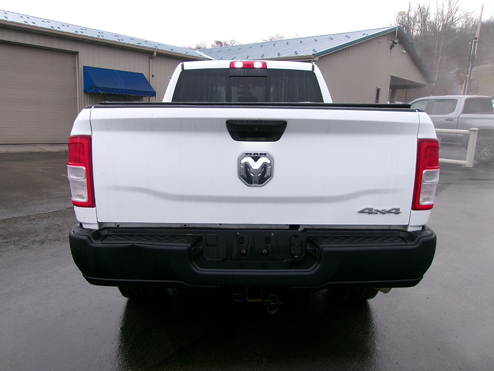 
								RAM 2500 TRADESMAN CREW CAB full									