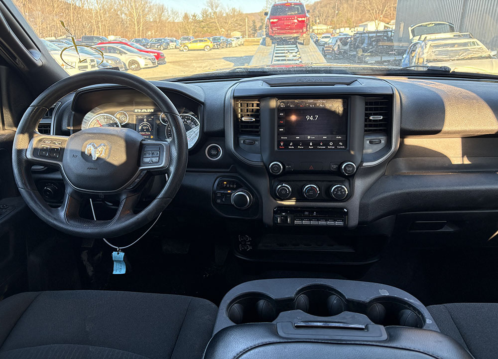 
								RAM 2500 TRADESMAN CREW CAB full									