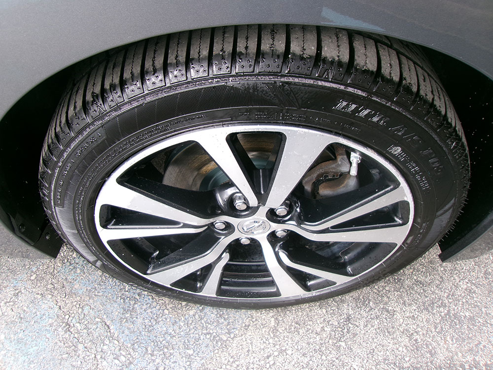 
								NISSAN MAXIMA SV full									