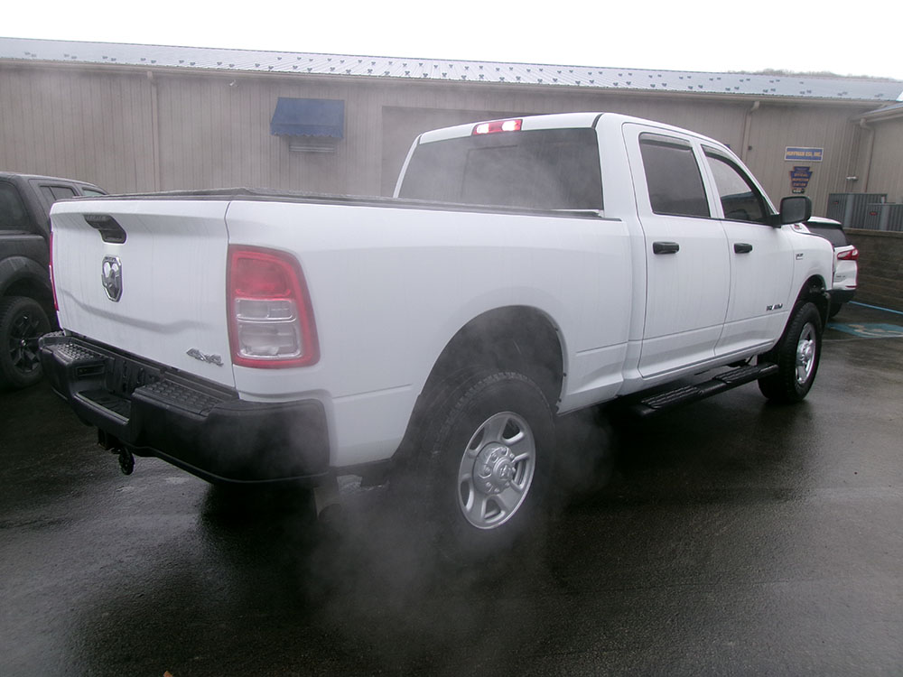 
								RAM 2500 TRADESMAN CREW CAB full									