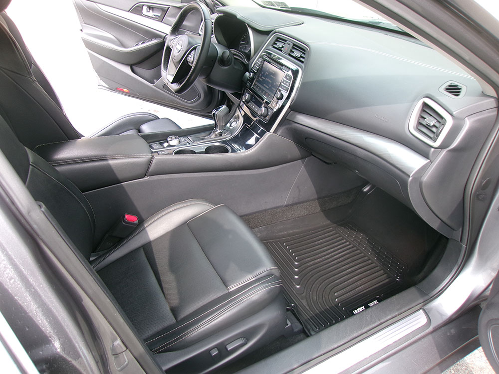 
								NISSAN MAXIMA SV full									