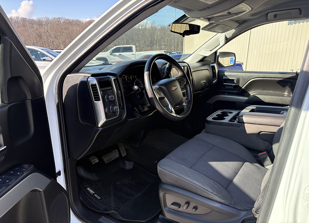 
								CHEVROLET SILVERADO 1500 LT CREW CAB full									