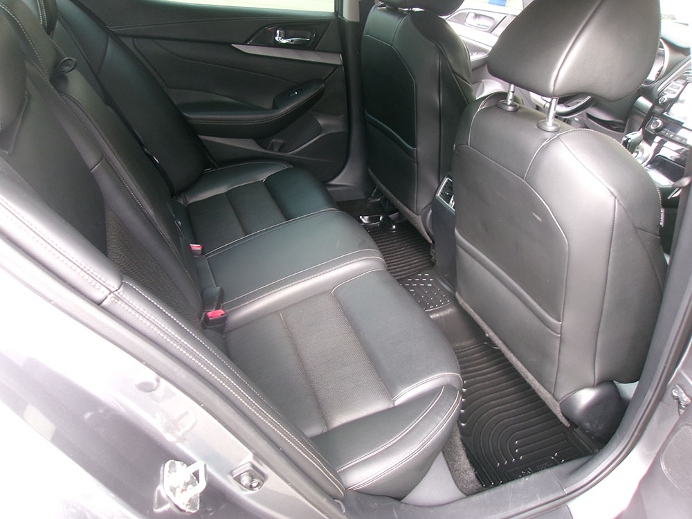 
								NISSAN MAXIMA SV full									