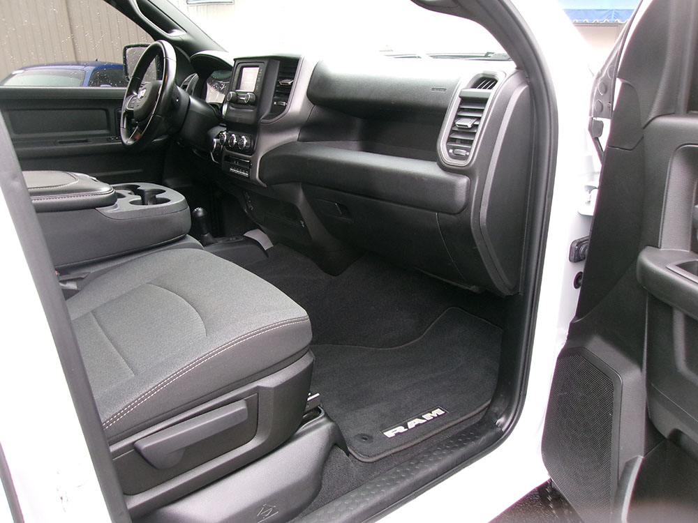 
								RAM 2500 TRADESMAN CREW CAB full									