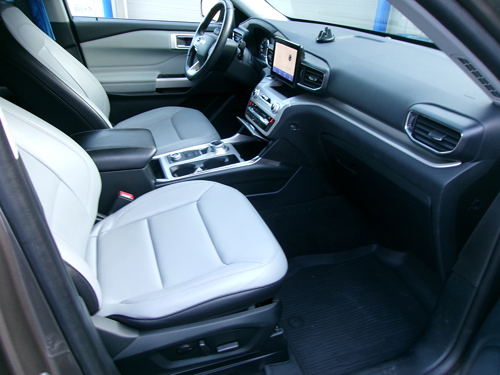 
								FORD EXPLORER XLT full									