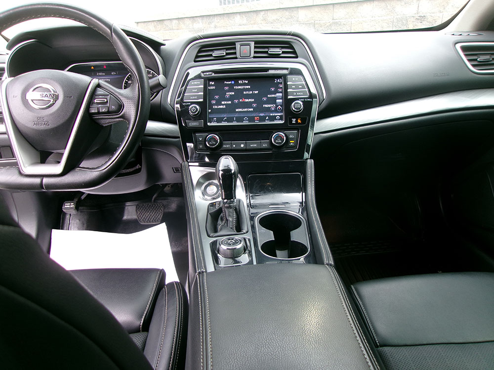 
								NISSAN MAXIMA SV full									