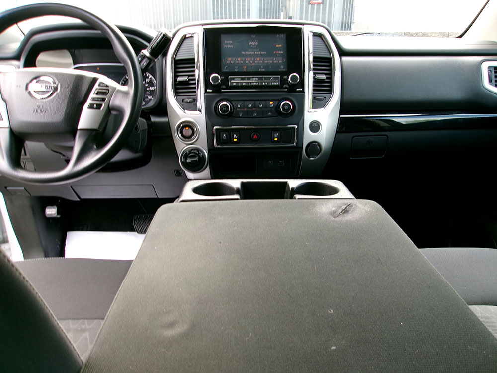
								NISSAN TITAN SV CREW CAB full									