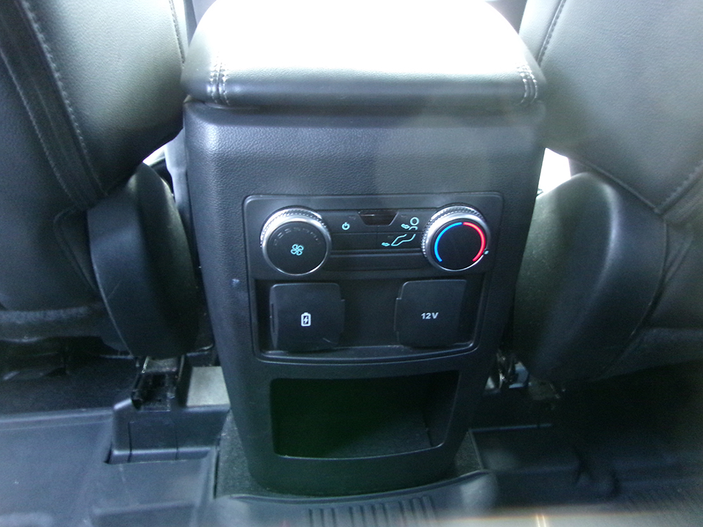 
								FORD EXPLORER XLT full									