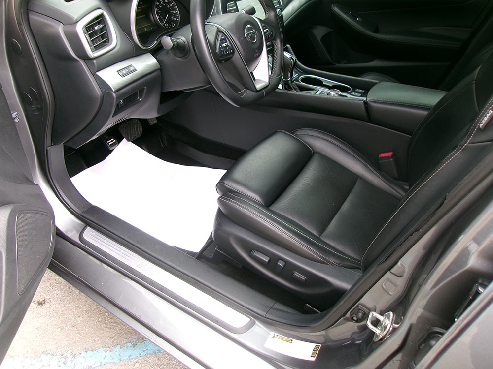 
								NISSAN MAXIMA SV full									